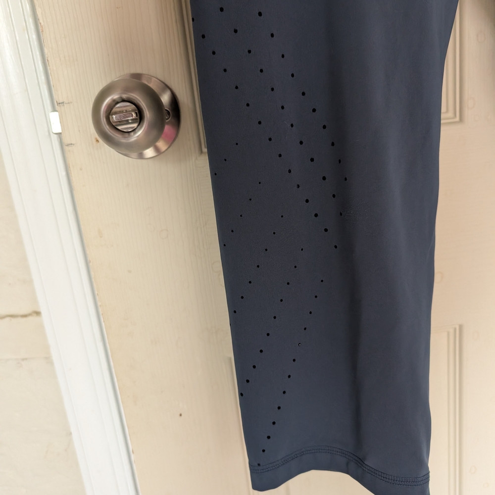 Champion Grayish Blue 3/4 Workout Leggings XL - Picture 2 of 6